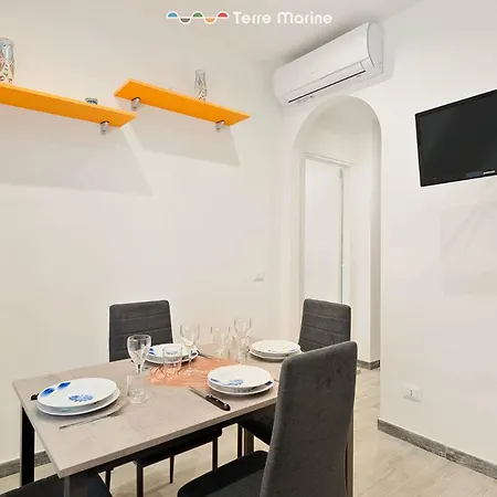 Friends Apartment La Spezia
